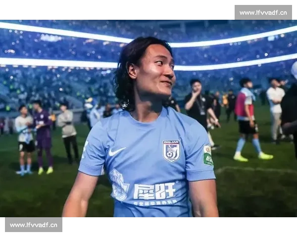 大连英博官宣续约核心中场廖锦涛至 2027 年 大连英博官宣续约核心中场廖锦涛至 2027 年