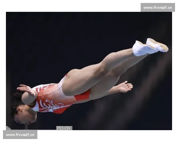 双星闪耀青岛！王梓赛朱雪莹蹦床全锦赛夺冠