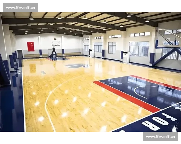 比赛的场地与节奏对比：从比赛场地的布局看运动表现的变化